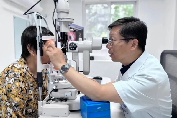 医德医风 | 马里奥机械眼科王林农：守护生命希望，，，，在“刀尖起舞”的光明篆刻师